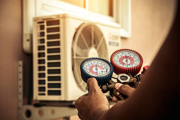 Professional Hvac technician working in Blanchard, OK